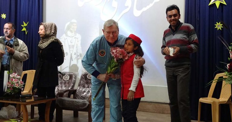 رقص کُردی فضانورد روس در اصفهان!